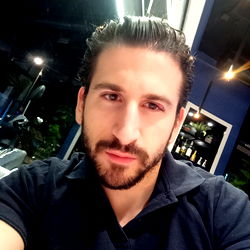 Alfxnow, a Portuguese fitness model