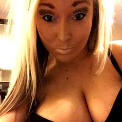 Bellabarbie Onlyfans Model