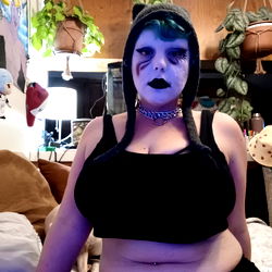 Amphi's Vibrant and Colorful Avatar