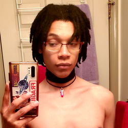 Modeling a Hipster Aesthetic with Red Gem 🏳️‍⚧️, Brooklyn, New York