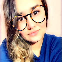 Meeksss Smiling in Eyeglasses