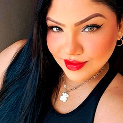 Andrea Loaiza's Selfie Moment