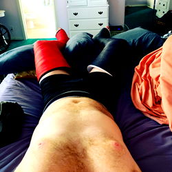 Edmcastsandfeet photo