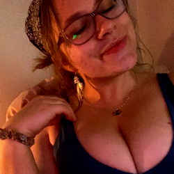 OnlyFans Model Emmy Posing for a Photo