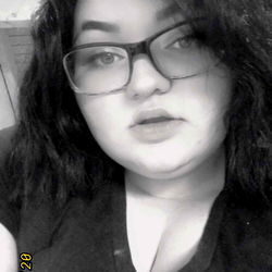 Candid Moment of OnlyFans Model Autumn Hackster