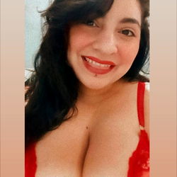 SEO Data Extraction from OnlyFans Model Photo