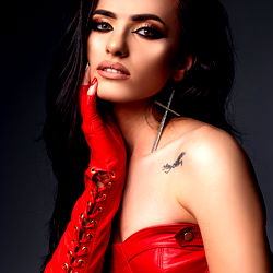 Introducing Layla Wood: A Bucharest-Based OnlyFans Model