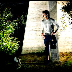 Al3xox02: Italian Model in a Modern Outdoor Setting