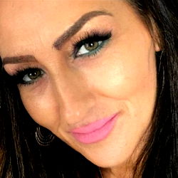 Afrodita83 - Elegant Romanian Model