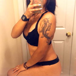 Introducing Alex Lovely: A Stunning Model