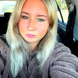 OnlyFans Model Tahlia - Professional Selfie in a Car