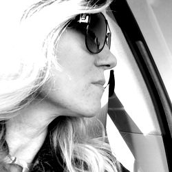 AlexXxis, A Blonde Woman from Florida