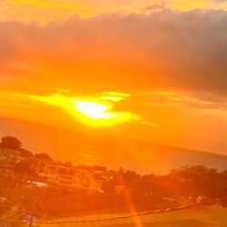 Vibrant Sunset over the Ocean