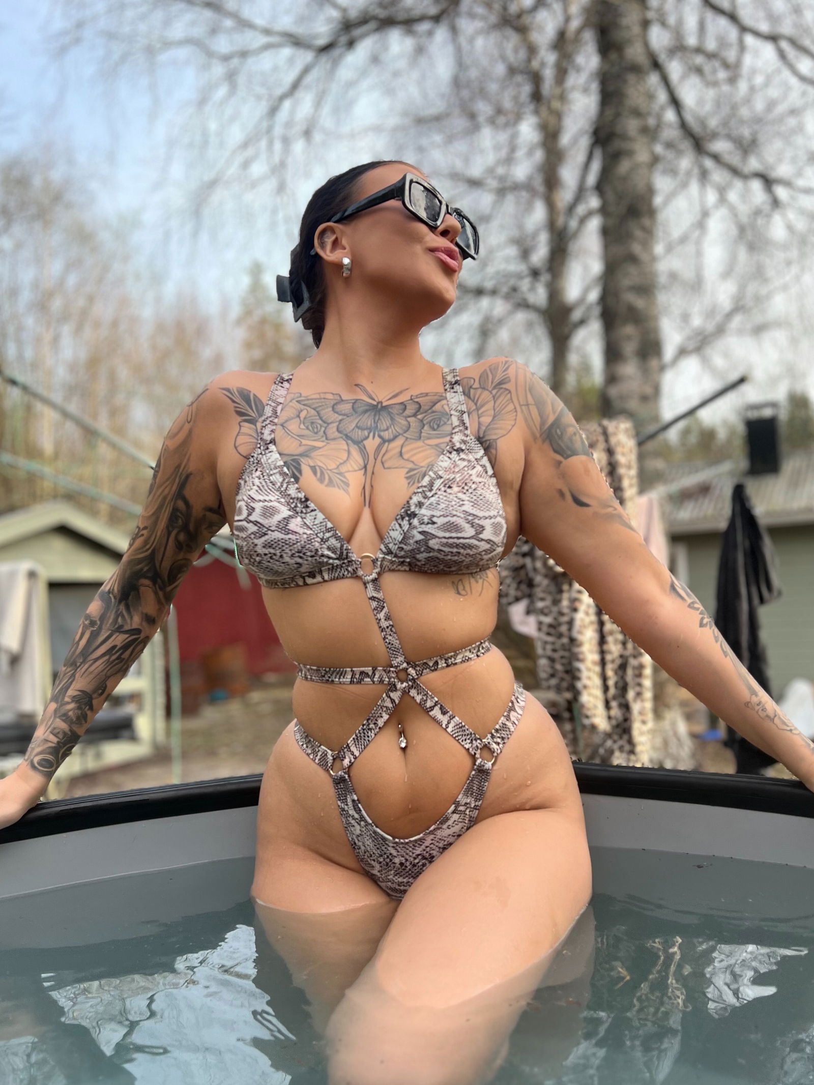 Yourfavbrunette 💋 photo