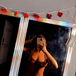 OnlyFans Model 'Babygirl23' in Mirror Selfie