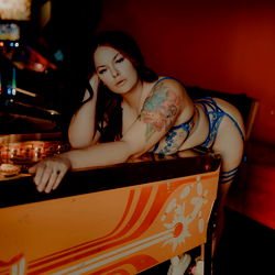 Siren's Night: A Tantalizing Model Shoot