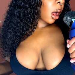 OnlyFans Model Naomi in ASMR Video