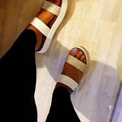 Amazonianfootlove Showcasing Summer Footwear on Instagram