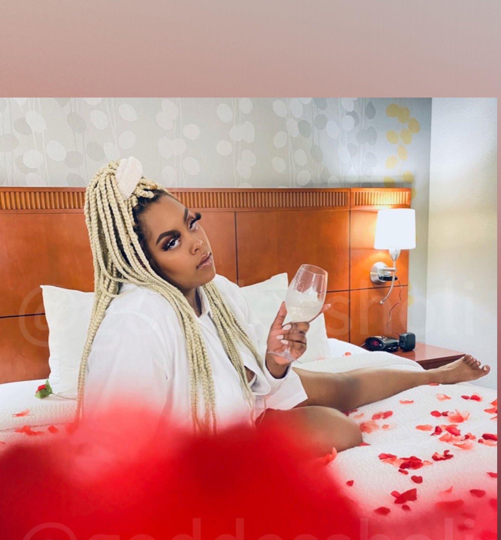 Ms Holiwuud ⭐️ photo