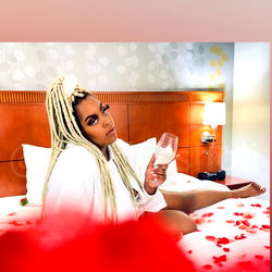 Ms Holiwuud ⭐️ photo