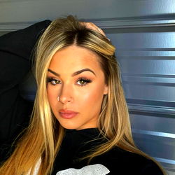 AnnAnicole Posing for a Photo