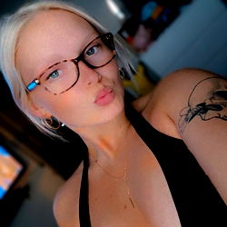 Alyxis - OnlyFans Model - Adult Content - Texas