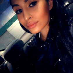 Sensational Bruneta Sexy Model Shines in Romania