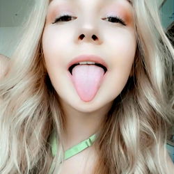 UR FAVE ALISSA🎀🌸 photo