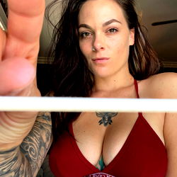 hotWIFEhardGLOCK 🔥❤️🍑🦶🏻💦🤤 photo