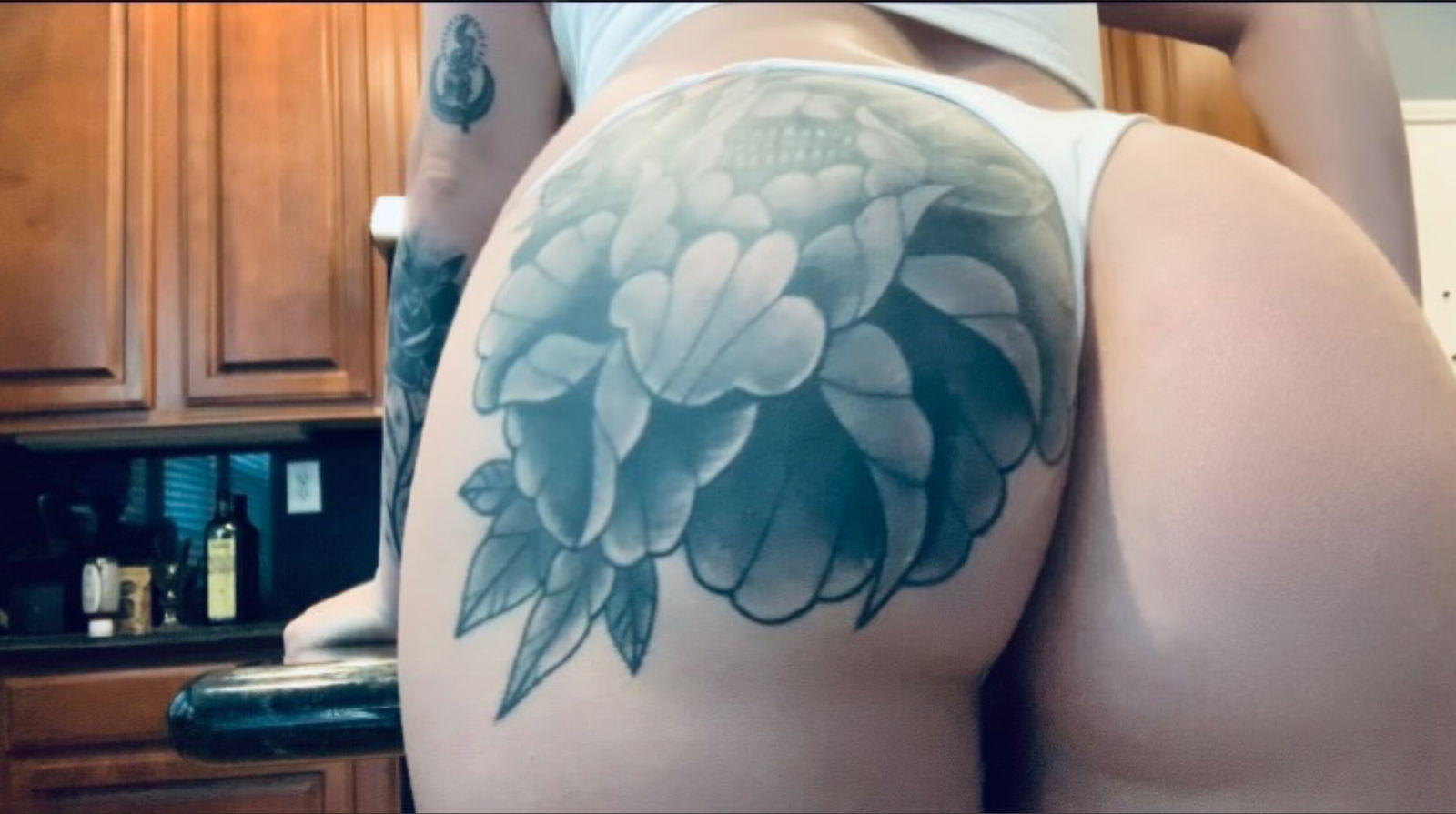 lauren johnson photo