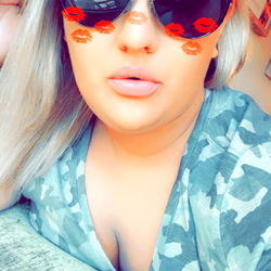 OnlyFans Model Angela - Summer Vibes