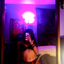 Laurel Model in Bedroom