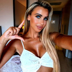 Mistress Sophia's VIP Page - OnlyFans Model