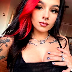 Chicago-based OnlyFans model posing for promotional photo