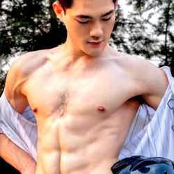 Onlyfans Model Aitsuipz - Shirtless Fitness Photoshoot