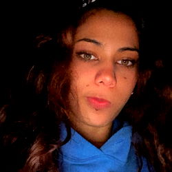 Evy🍭, Colombian beauty captures her essence with a smile. ☕️ #ColombianVibes #BeautyOfTheWorld #SmileLikeItMatters