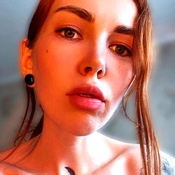 Anna Harris - Onlyfans Model with Tattoo