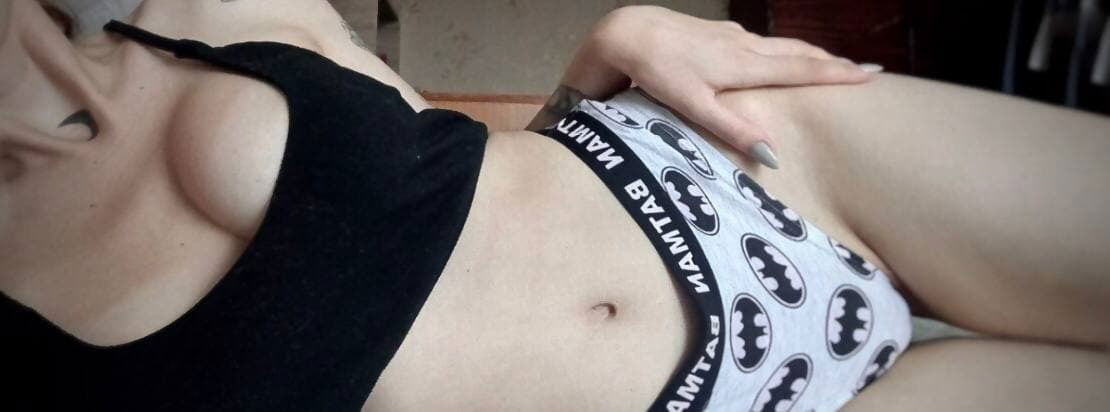 Anna Harris 🍓 photo