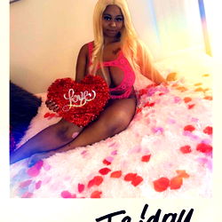 Natural Phat 👅💦 - OnlyFans Model from Allendale, Michigan