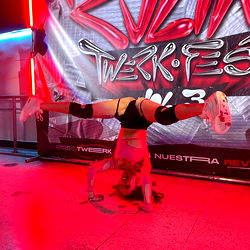 Booty Bratz🍑 photo