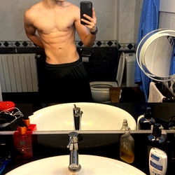 Model Aleix Lexan: A Fitness Enthusiast