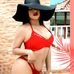 Ariana Gomez, Medellín Model in Swimsuit Advertisement