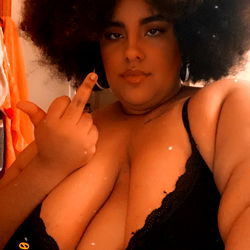 SuggaQueen's Empowering Confidence