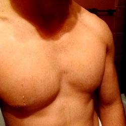 Az_king_mb Fitness Model Showcasing Defined Abs