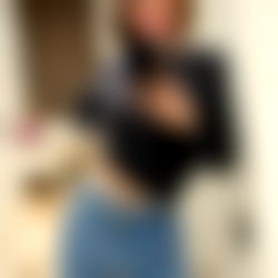 โฃ๏ธAnnyโฃ๏ธ19 y.o. BUSTY student girl photo