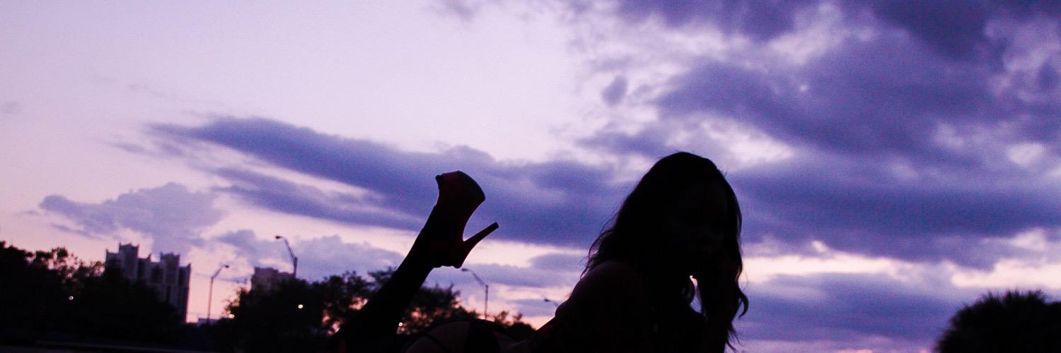 Supreme BITCH ♏ photo