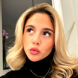 Ella Teacher - A Moment of Confidence and Beauty