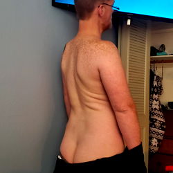 HotredHeadInBed on OnlyFans