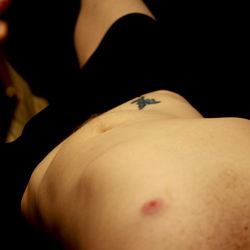 HotredHeadInBed photo