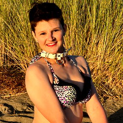 Onlyfans Model Addison Lich Poses in Beachwear